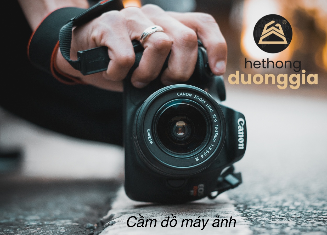 Cầm đồ máy ảnh, máy quay phim